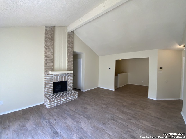 Listing photo id 3 for 10126 Galesburg