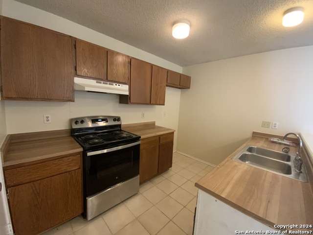 Listing photo id 6 for 10126 Galesburg