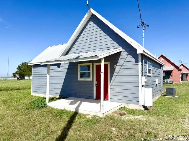 Details for 573 Texas 97  108, Floresville, TX 78114