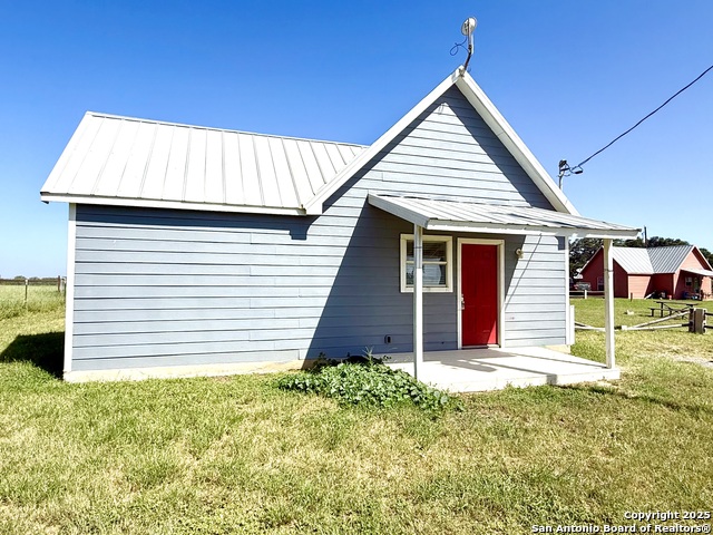 Image 2 of 13 For 573 Texas 97  108