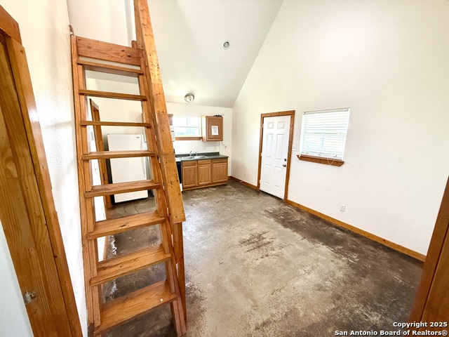 Image 5 of 13 For 573 Texas 97  108