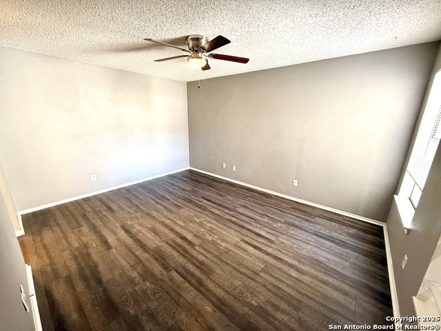 Image 13 of 25 For 5322 Medical Dr  205 D