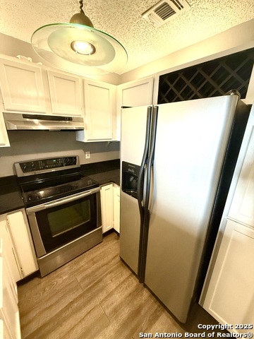 Image 6 of 25 For 5322 Medical Dr  205 D