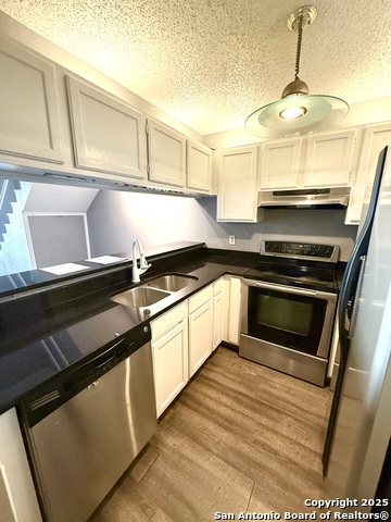 Image 7 of 25 For 5322 Medical Dr  205 D