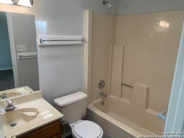 Image 12 of 20 For 4545 Hoeneke St  303