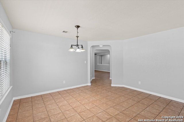 Image 5 of 28 For 232 Springtree