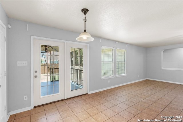 Image 8 of 28 For 232 Springtree