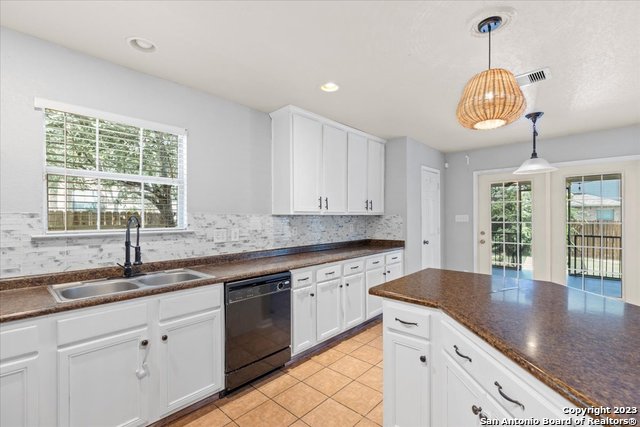 Image 9 of 28 For 232 Springtree