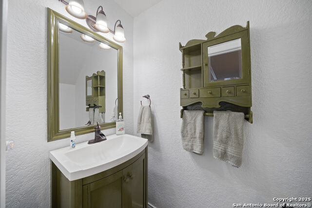 Image 10 of 36 For 23935 Wimberly Oaks