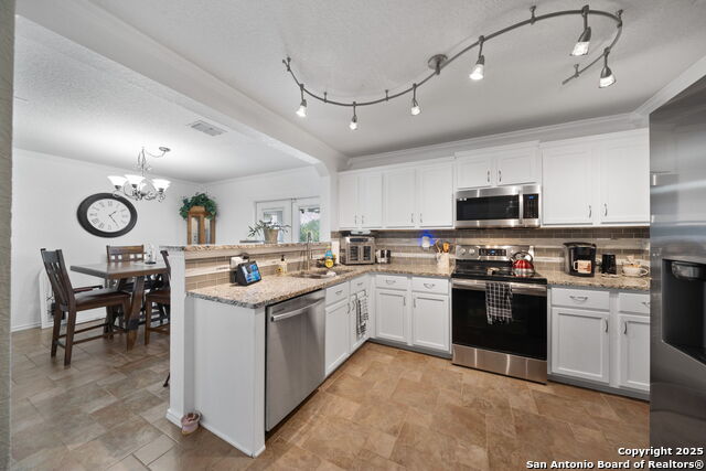 Image 11 of 36 For 23935 Wimberly Oaks