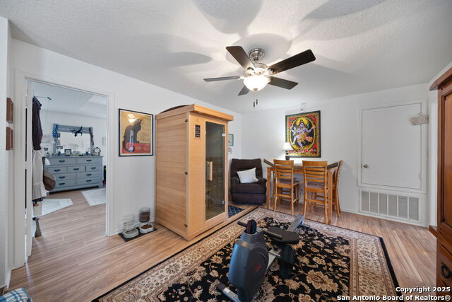 Image 26 of 36 For 23935 Wimberly Oaks