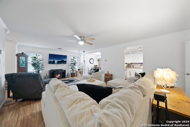 Image 8 of 36 For 23935 Wimberly Oaks