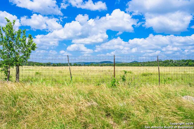 Listing photo id 26 for 8 Cypress Creek Rd