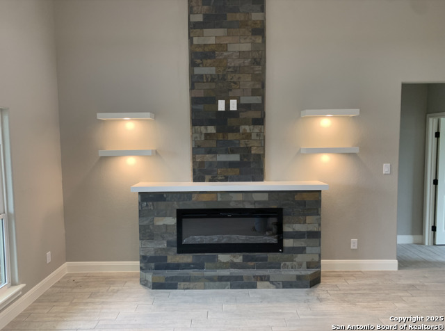 Image 3 of 9 For 109 W Magnolia Cir