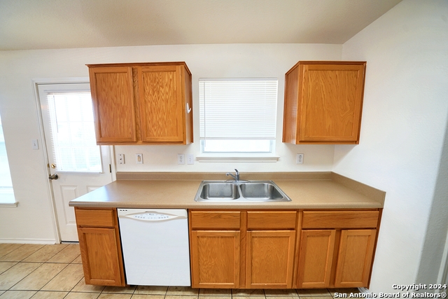 Image 14 of 39 For 9054 Clearwood