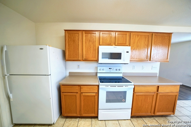 Image 15 of 39 For 9054 Clearwood