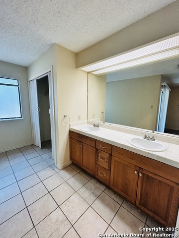 Image 12 of 19 For 14810 Ridge Hill