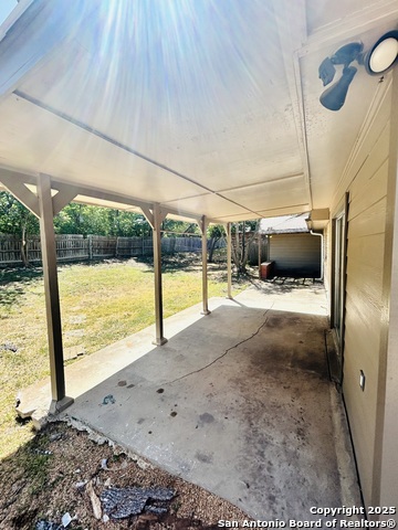 Image 15 of 19 For 14810 Ridge Hill
