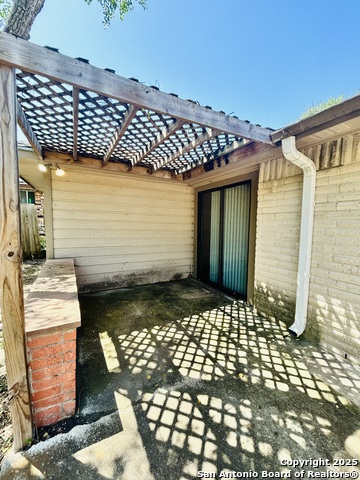 Image 17 of 19 For 14810 Ridge Hill