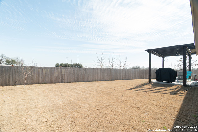 Listing photo id 17 for 556 Long Leaf
