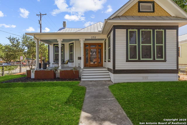 Listing photo id 14 for 232 Lavaca