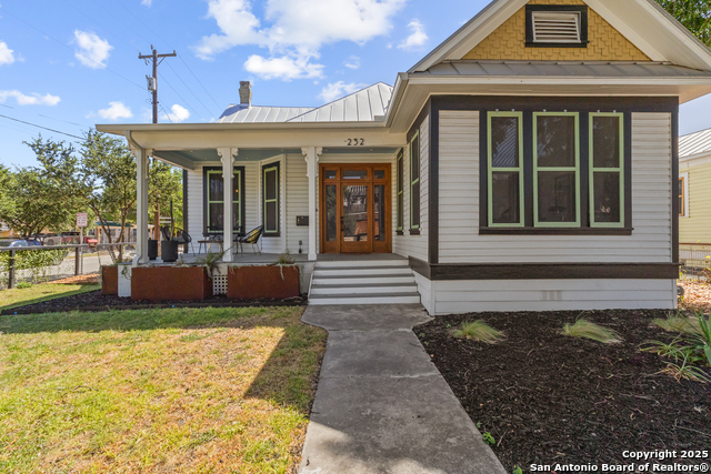 Listing photo id 15 for 232 Lavaca