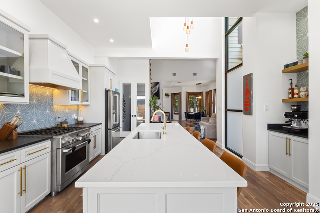 Listing photo id 24 for 232 Lavaca