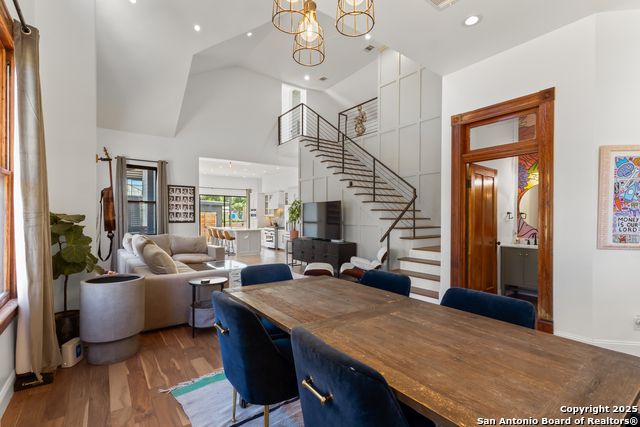 Listing photo id 1 for 232 Lavaca
