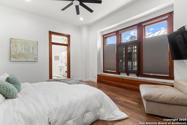 Listing photo id 32 for 232 Lavaca