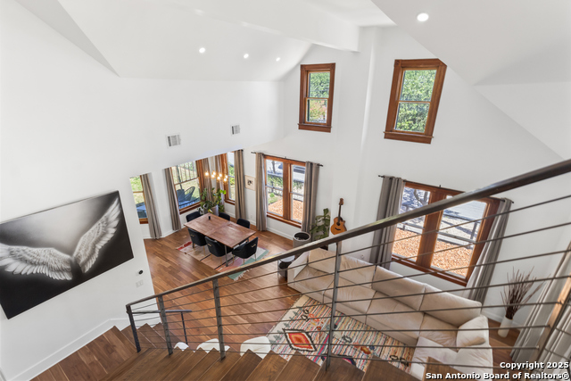 Listing photo id 34 for 232 Lavaca