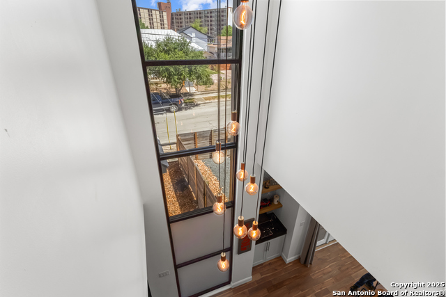 Listing photo id 36 for 232 Lavaca