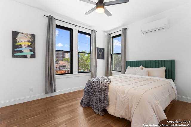 Listing photo id 37 for 232 Lavaca