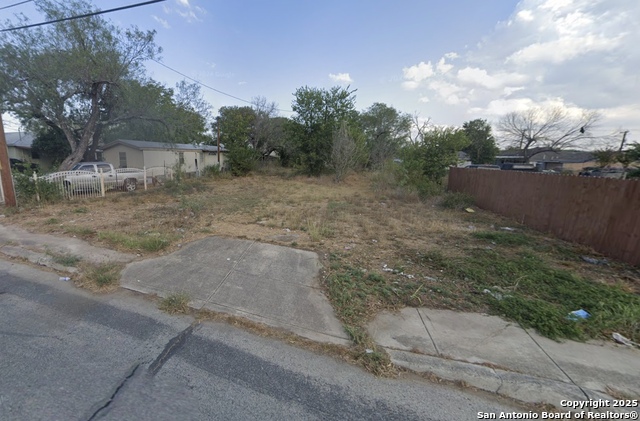 Image 4 of 5 For 2716 Wayne  