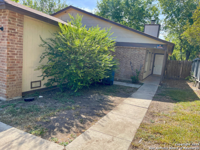 Image 3 of 13 For 14418 Waddesdon Bluff