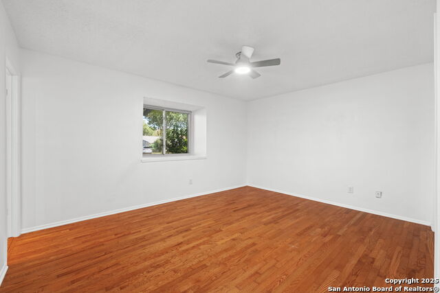 Listing photo id 14 for 13934 Mission Valley