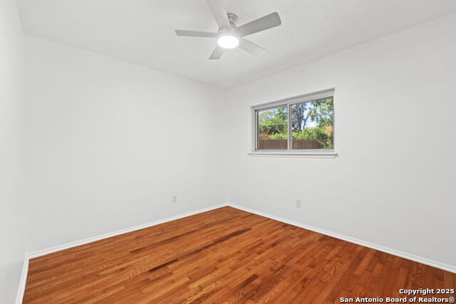 Listing photo id 17 for 13934 Mission Valley
