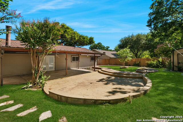 Listing photo id 21 for 13934 Mission Valley