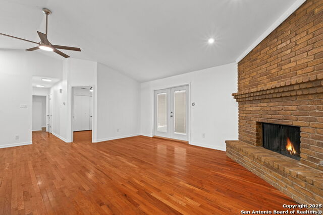Listing photo id 5 for 13934 Mission Valley