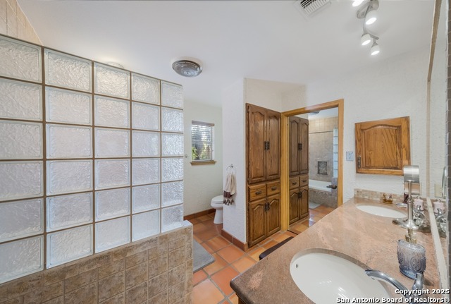 Image 21 of 25 For 4004 Shady Oak