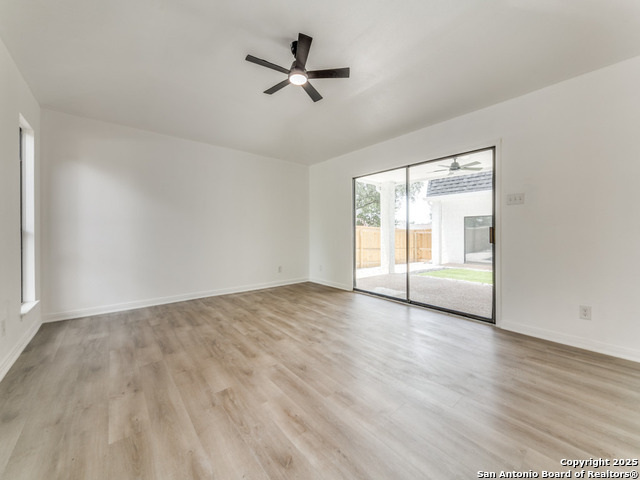 Image 13 of 30 For 9202 Jole Cove