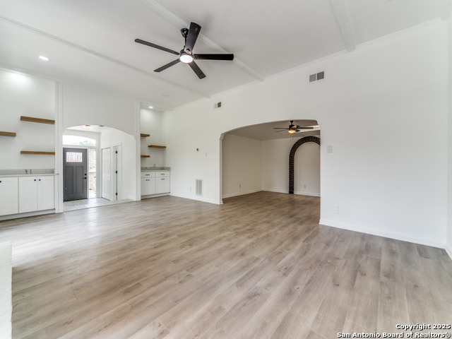 Image 6 of 30 For 9202 Jole Cove