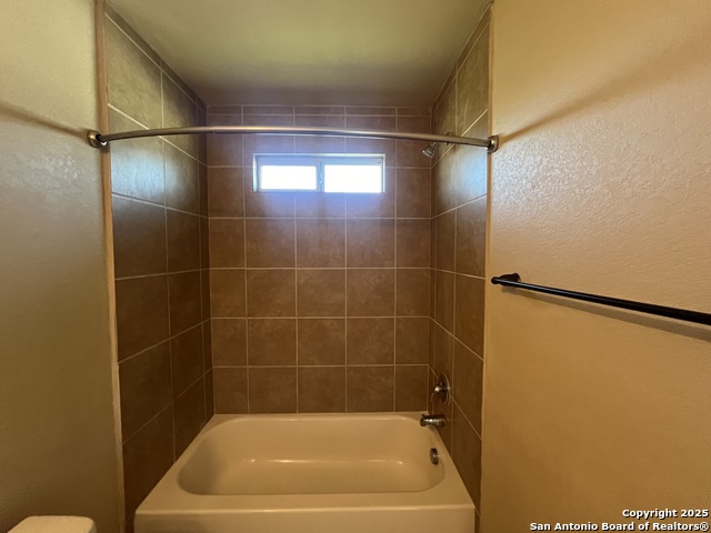 Image 23 of 32 For 6305-6307 Attucks Ln