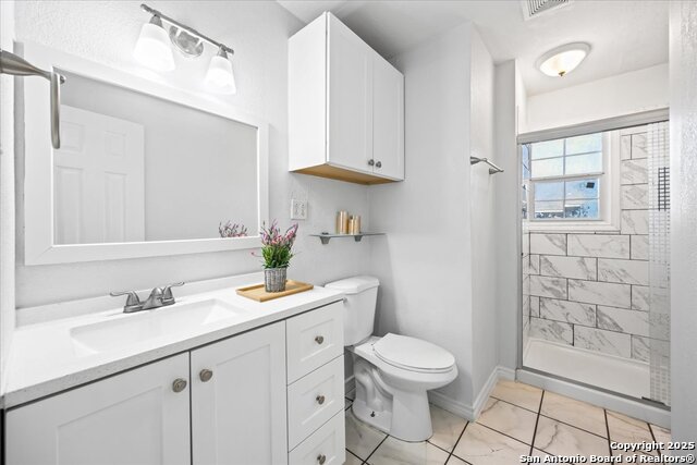 Image 13 of 35 For 234 Readwell Dr