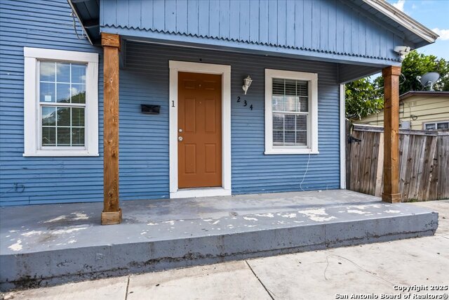 Image 3 of 35 For 234 Readwell Dr