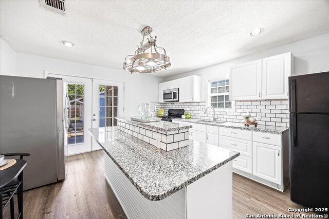 Image 8 of 35 For 234 Readwell Dr