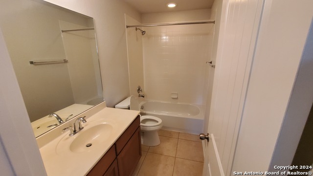 Image 19 of 23 For 4122 Woodbridge Way