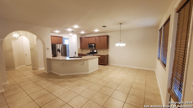 Image 8 of 23 For 4122 Woodbridge Way