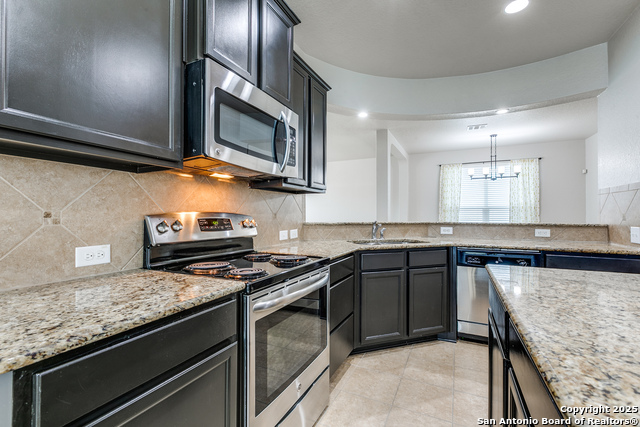Listing photo id 11 for 10318 Floore Hollow