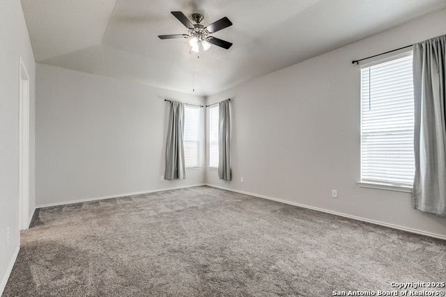 Listing photo id 16 for 10318 Floore Hollow