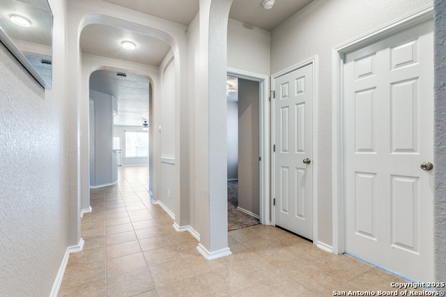 Listing photo id 1 for 10318 Floore Hollow